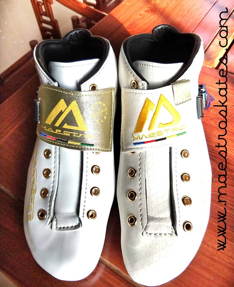 MaestroSkates's tweet photo. Botas de @iosebafernandez para el 2019 donde competirá en los @wrgbarcelona
Ademas esta bota estara disponible en Standar en https://t.co/k253SCV1bp, así que no dudes en botar cual de las dos opciones te gusta mas. 
1. Blanco liso /tapa brillante.
2. Blanco textura  /tapa blanca https://t.co/5X6JFWwXrO