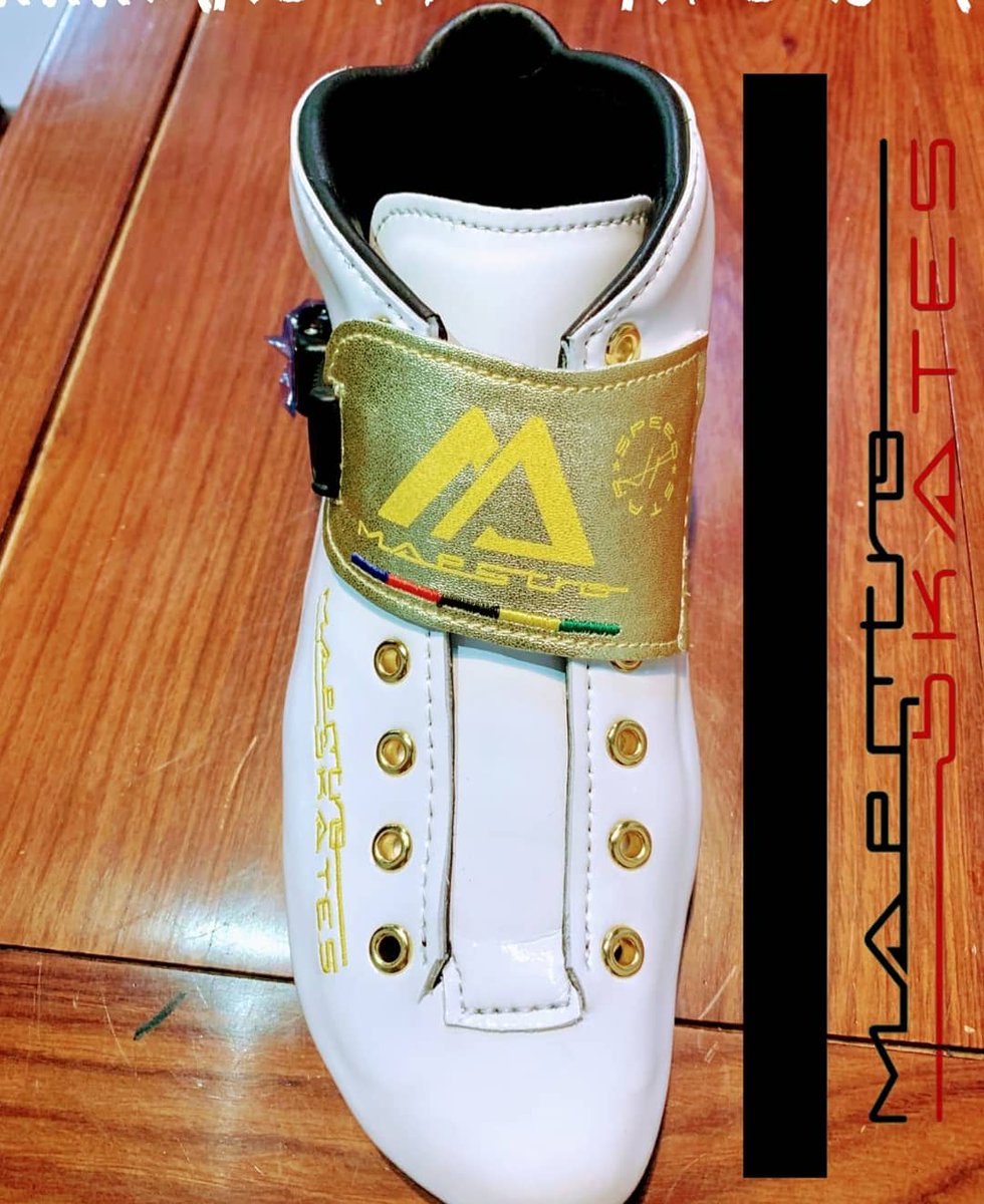 MaestroSkates's tweet photo. Botas de @iosebafernandez para el 2019 donde competirá en los @wrgbarcelona
Ademas esta bota estara disponible en Standar en https://t.co/k253SCV1bp, así que no dudes en botar cual de las dos opciones te gusta mas. 
1. Blanco liso /tapa brillante.
2. Blanco textura  /tapa blanca https://t.co/5X6JFWwXrO