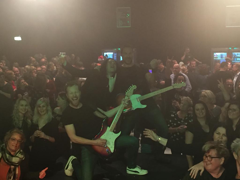 Gisteravond in Winschoten gespeeld met <a href="/allowaymusic/">Alloway</a> 
Het dak ging eraf. Bedankt Winschoten!