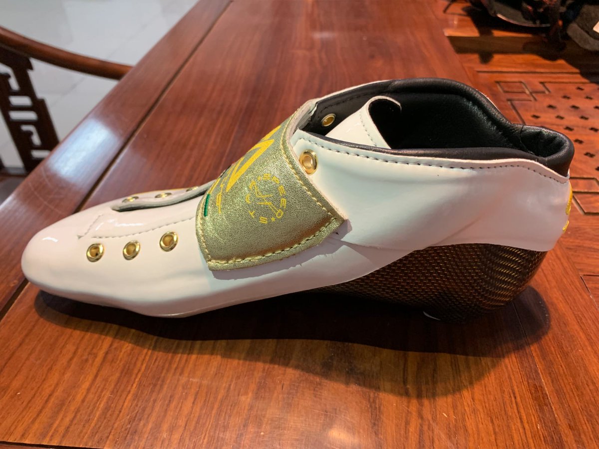 <a href="/iosebafernandez/">ioseba fernandez</a>  2019 boots for <a href="/wrgbarcelona/">World Roller Games 2019</a> will be available in standard. maestroskates.com
please choose your favorite on history.
1. Shiny white / Gold shiny cover.
2. White with texture / White cover.