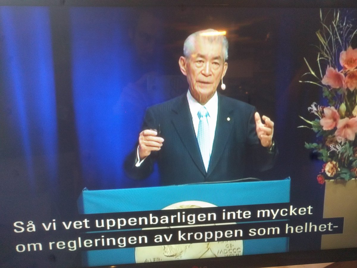 cviktore's tweet image. Comic Sans officially the most legit font: Tasuku Honjo&apos;s slides for the Nobel prize lecture on how to improve cancer treatment.