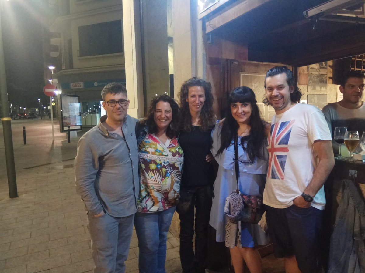 .<a href="/radio3_rne/">Radio 3</a> Querid@s primates, que diría <a href="/somosprimates/">Pablo Herreros Ubalde</a>, voy a dedicar las vacaciones a meditar cómo hacerle un homenaje a Pablo "Yo mono" con justicia y sin tanta pena como me embarga. Gracias