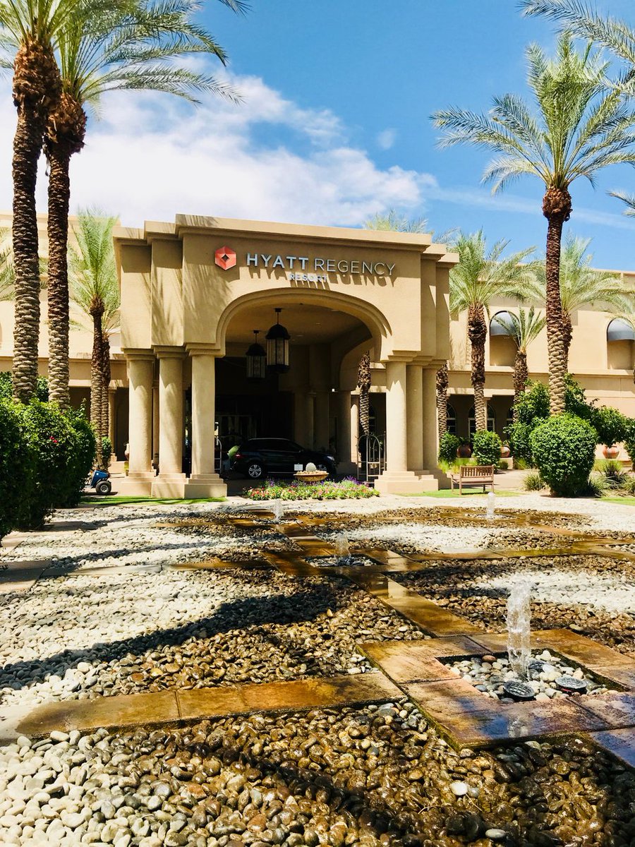 always5star's tweet photo. Want to stay at a #luxuryresort but you're on a tight budget? Read the #Always5Star #5StarTips on how to stay at a Luxury hotel for less this winter 🌟🌟🌟🌟🌟https://t.co/0FvnAxLT7N

#luxurytravel #budgettravel #luxuryhotel #travelhowto #howto #traveltips https://t.co/SID24Rddb5