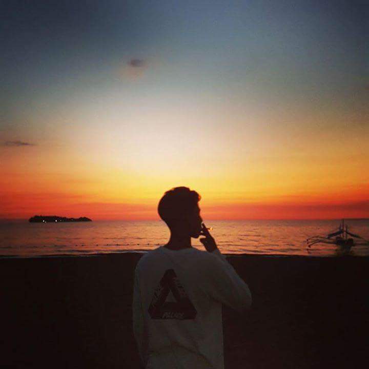 kenneth199631's tweet photo. Sometimes I want to burn D.M.T to refresh my self. https://t.co/VGEhZOEJtN