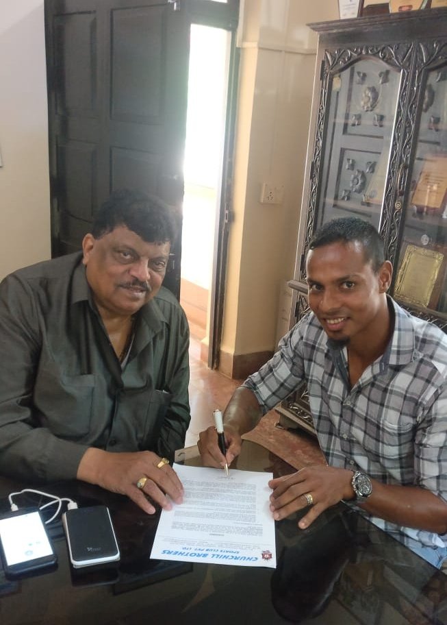 Churchill_Goa's tweet photo. Welcome back home Rowilson Rodrigues. Hope you will shine again in @Churchill_Goa jersey.
#NewSigning #ChurchillBrothers #Goa #RowilsonRodrigues #IndianFootball #RedMachines https://t.co/iqzRHst4Su