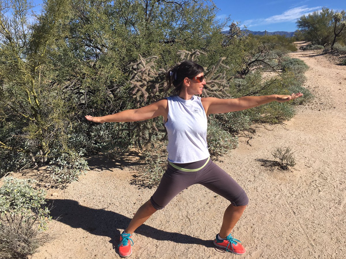 BrookeWagnerTV's tweet photo. Hope you’re having a great weekend! #weekendvibes #saturday #hikingadventures #naranjapark #exploretucson #sunnysaturday #warrior #yoga #familyday 🌵🌞 @OroValleyAZGov https://t.co/vp53PTWPn2