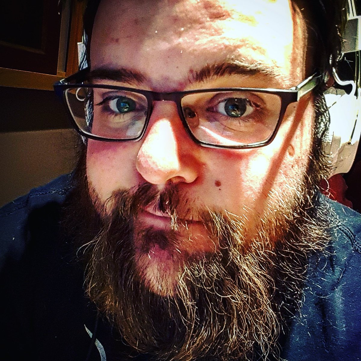 tj_hodder's tweet photo. Had a great encounter at work today. Customer seemed really down..struck up a quick convo made a joke or two..ended up admitting he was having a shit day and I really helped. It's the small things. #bekind #conductkindness #MEANBEARD #standwithpurpose #Inspire #life #kindness https://t.co/BO5TQfLQpi