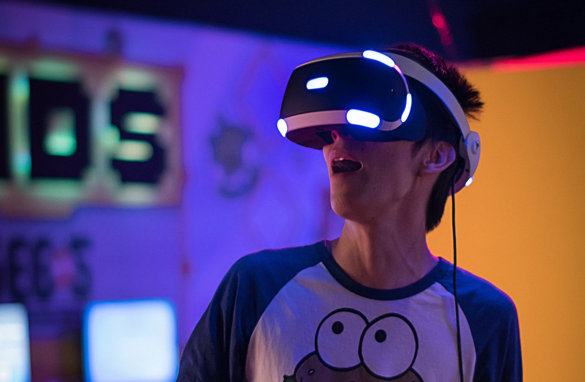 Get insights into the latest disruptive technologies such as robotics, nanotechnology, artificial intelligence. Join our workshop on November 29th in Amsterdam and learn how to create your exponential business model. 1ad.biz/s/caWfp