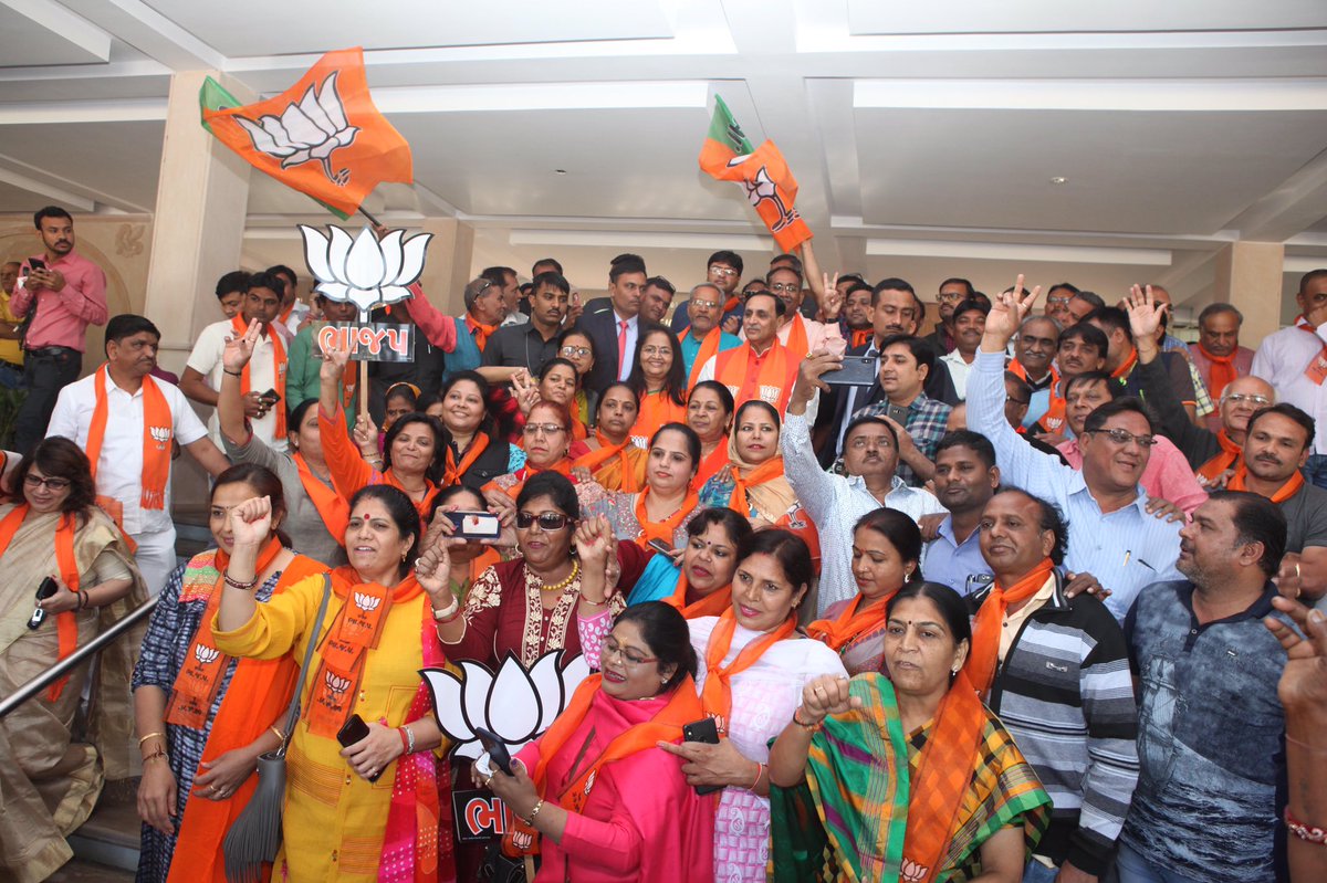 vijayrupanibjp tweet picture
