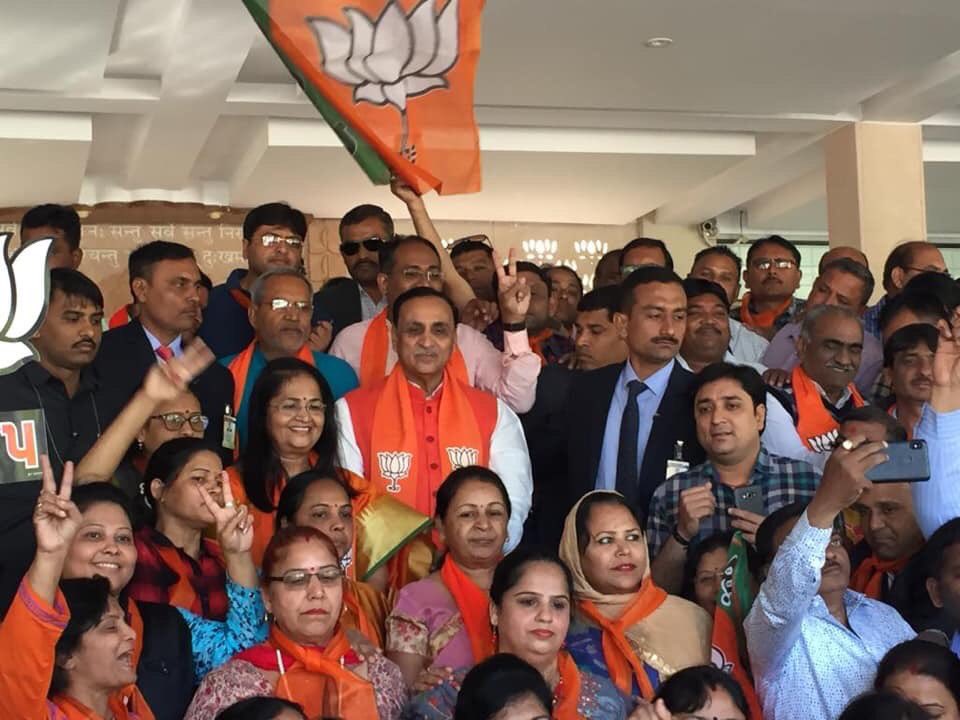 vijayrupanibjp tweet picture