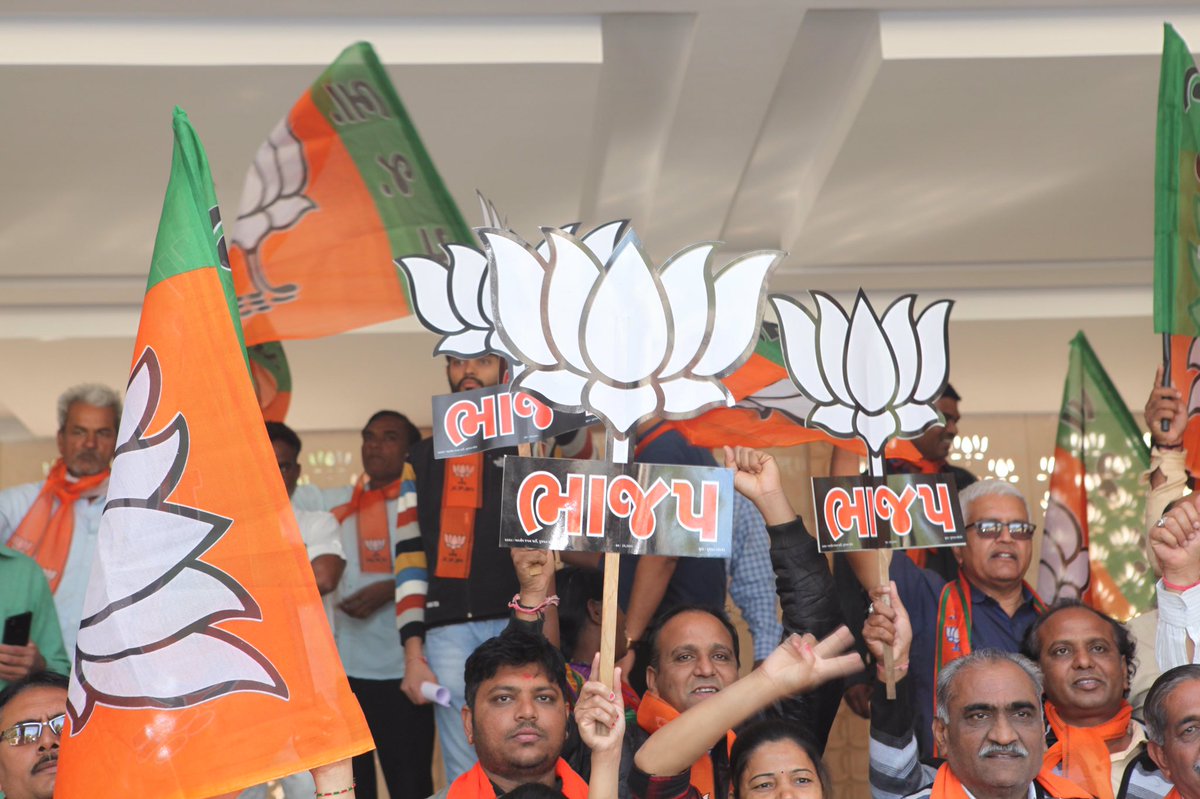 vijayrupanibjp tweet picture