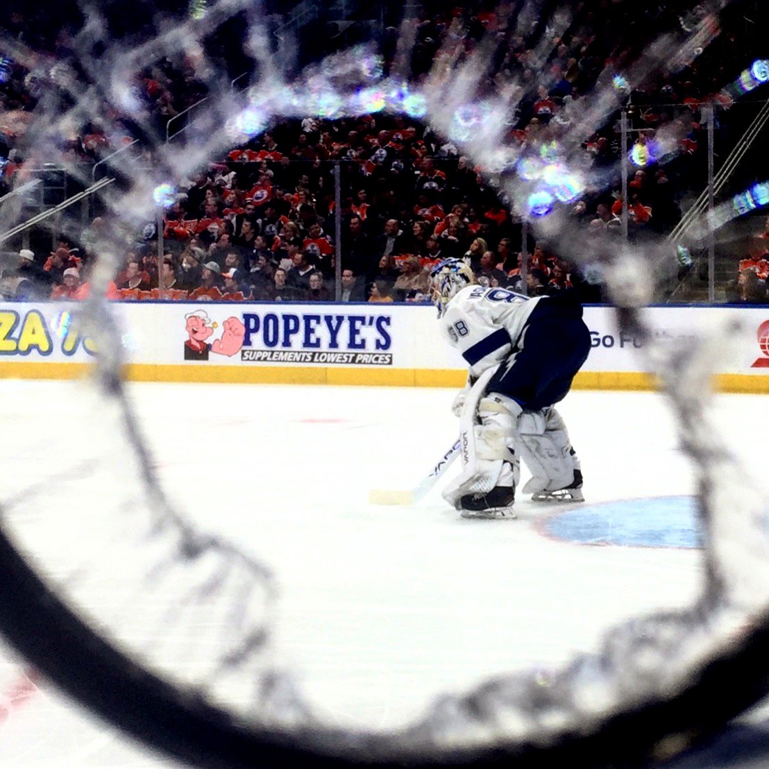 davidbloomphoto's tweet photo. So the game didn't start so good for me, but meeting @edmontonoilers fan Jagr and him being hyped on the photos that I'd show him during breaks in play, really lifted my spirits. #yeg https://t.co/i70LIINhBT