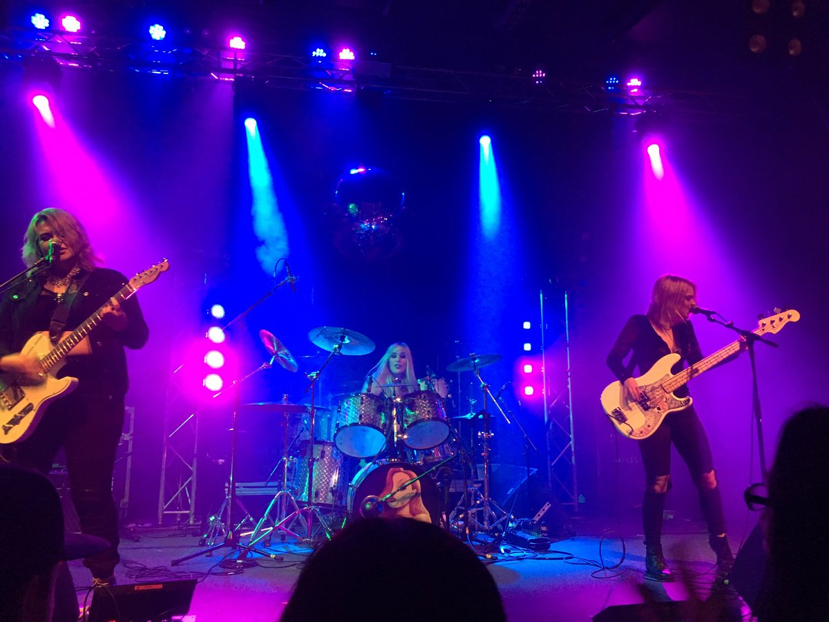DrewDrewpreston's tweet photo. Wicked night at @ObriansEvents #CoorsEventCentre @ dirty garden kicked it off,  the chicks from @TheWolfeBand from PA fucking rocked it!!! @OneBadSon closed it out #LOUD whatta way to start my #Xmas #Holidays #rocknroll https://t.co/wVOZou0zv8