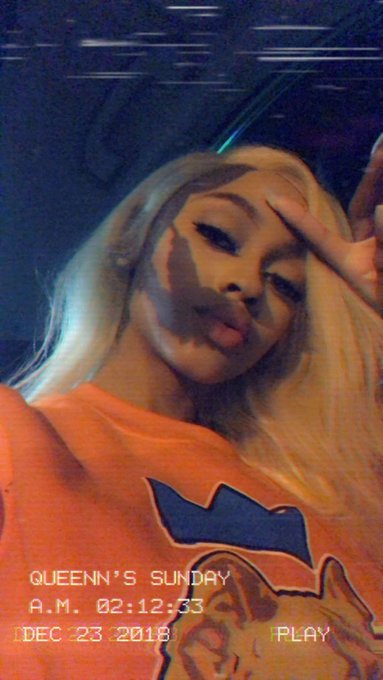 Watch GODDESSBAE__💛's leaked NSFW photo on TwXstars