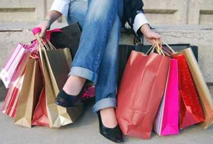 Que esa ansia de comprar…
No agobie nuestro espíritu…