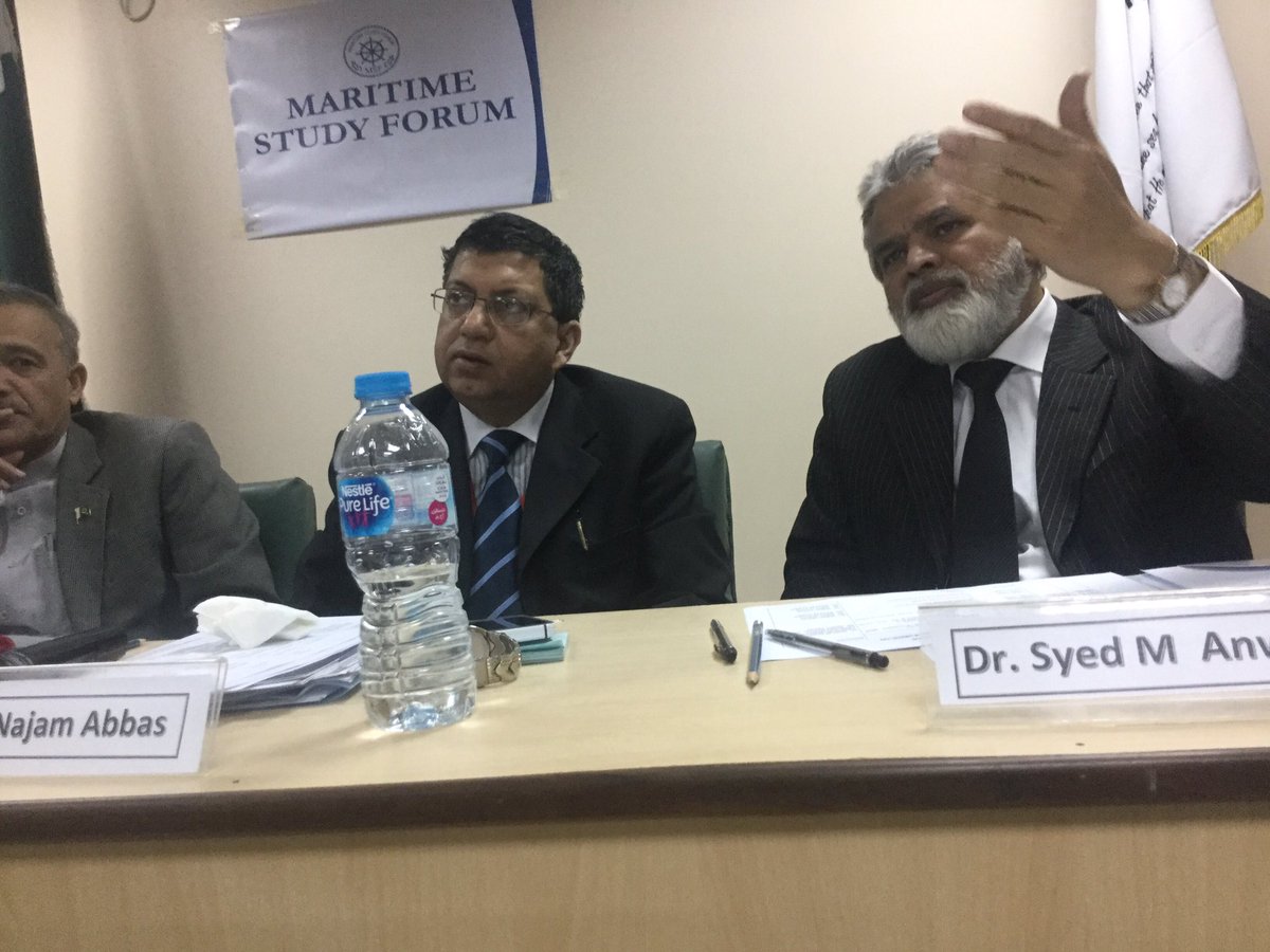 study_maritime's tweet photo. Dr Syed M Anwer giving his feedback on the presentation of Dr Masood Khattak 
#maritimestudyforum 
#MaritimeWinterSchool2018 
#MWS2018 https://t.co/Ts1LUgyFSF