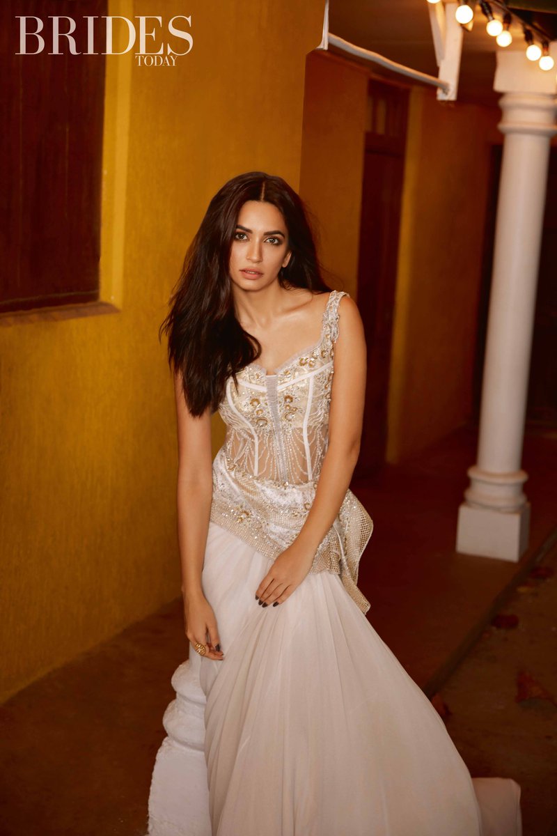kriti_official's tweet photo. #bridestoday https://t.co/mCzJx6r41V