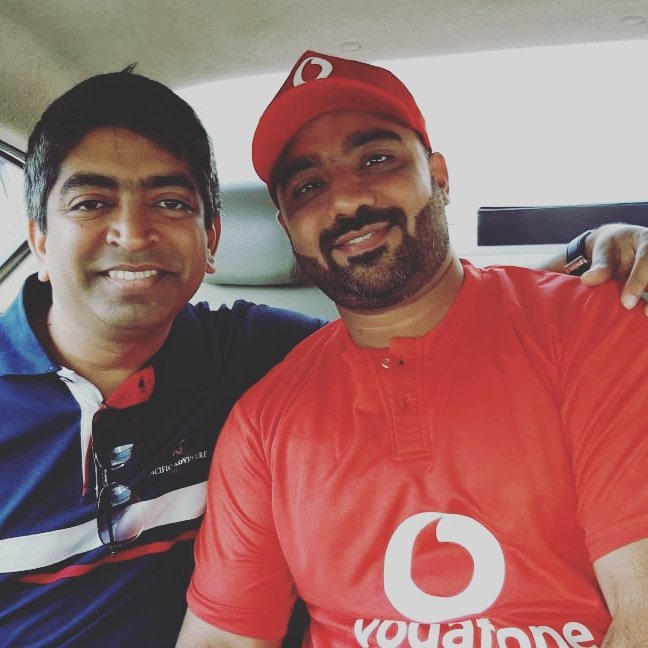 VikasABhatt's tweet photo. With my accompanied person @kartikkr  for BPL powered by @VodafoneIN 

#SmartestMove #MumbaiRockets #DelhiDashers #MatchDay #LoveForBadminton #VodafonrSuperFan https://t.co/rD3j7nHJzp