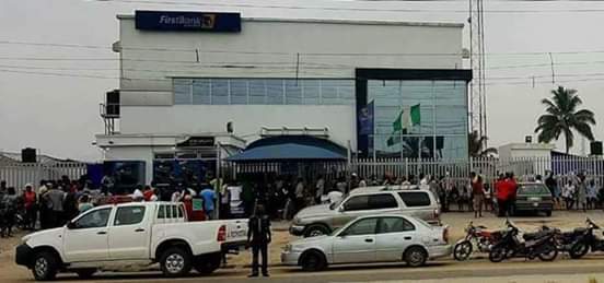 WChappjumbo's tweet photo. This is what we are seeing in port Harcourt, you have money but you can not collect it. @PHGist https://t.co/GVxHANjDja