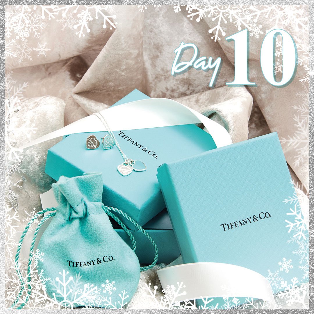 On the 10th day of #QUIZMAS... #WIN Tiffany earrings with a matching necklace 💎💘✨ All you gotta do is: 👑 RT this post 👑 Follow @quizclothing Good luck, QUEENS 💖
