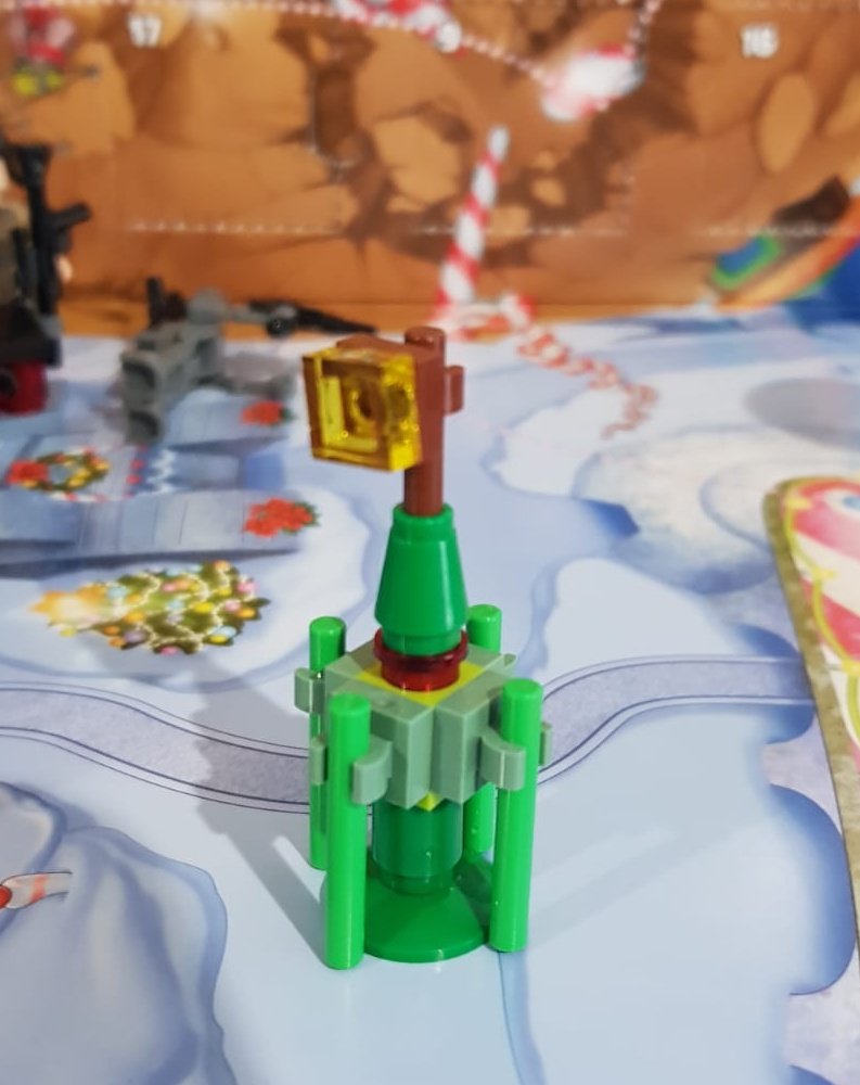 mrandmrsbrick's tweet photo. Day 22 of #legoadventcalendars:
Mr Brick - a moisture farm Christmas tree 🎄 ⏩
Mrs Brick - a robot 🤖
.
#lego #adventcalendar #Christmas #starwars #legostarwars #legocity #NevertoooldforLego #afol #legoadventcalendar #itsthemostwonderfultimeoftheyear #mrandmrsbrick #minifigures https://t.co/nfgCfSl0N7