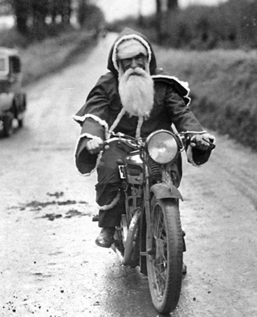 mariadicuonzo1's tweet image. Se non hai il controllo sulle tue parole, non avrai nemmeno quello sul tuo futuro 
#Raccontando #GermanyKent a #CasaLettori 
@CasaLettori