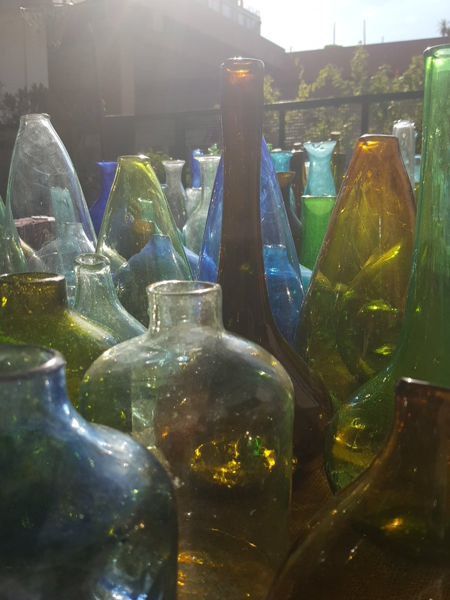 Ziad_AC's tweet photo. Blown #glass at the #Badaro urban farmers market.
#GGRIL #blownglass #glassblowers #glassblowing #recycling #Sustainability #socent #csr #local #artisans #Beirut #Lebanon https://t.co/52LWYxsBMP