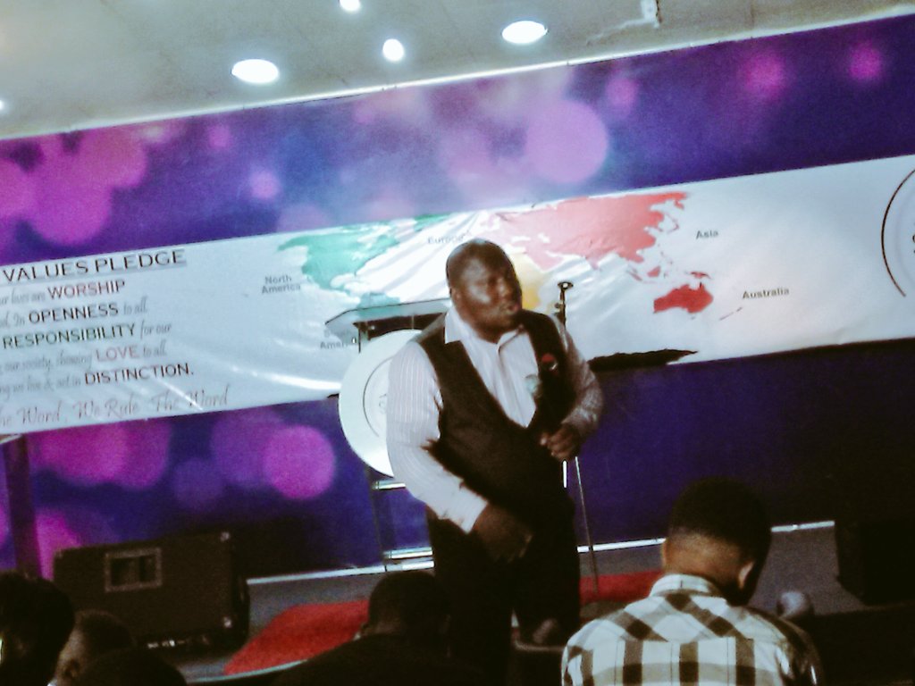 olaeben's tweet photo. Thanksgiving is the attitude of Victors (Believers)

"Why are you cast down, O my inner self? And why should you moan over me and be disquieted within me? Hope in God and wait expectantly for Him, for I shall yet praise Him, my Help and my God.
Psalm 42:5 AMPC"
#MerryChristmas https://t.co/9lnzHSClwm
