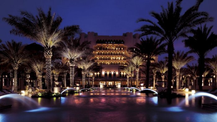 world_oman's tweet photo. Embrace the calm and zen atmosphere at #Omans luxury hotels and resorts.
What makes Oman's hotels stands out is the historical, and the contemporary Omani architecture elements added to it, along to an utterly mind-blowing natural #landscapes.
Details: https://t.co/YDXMurKImh https://t.co/zcdqRNFkKD