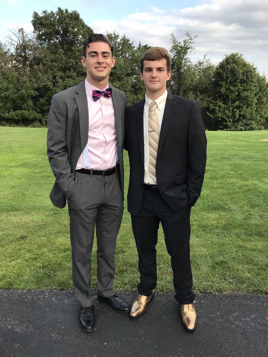 MondockConnor's tweet photo. Happy 18th to a real one! Have a good one Matthew! @matthendo #otherotherguy #howboutthemcowboys https://t.co/RKfd31Np5a