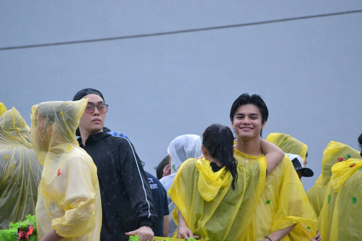 nclcrzsrmnt's tweet photo. ngiting nakauwi na siya sa pinas ๐ต๐ญ
#FantasticaMMFFParade LOINIE
#FloaTASTICA @iamAndalioLoisa @iamr2alonte https://t.co/AiRSxfoxUm