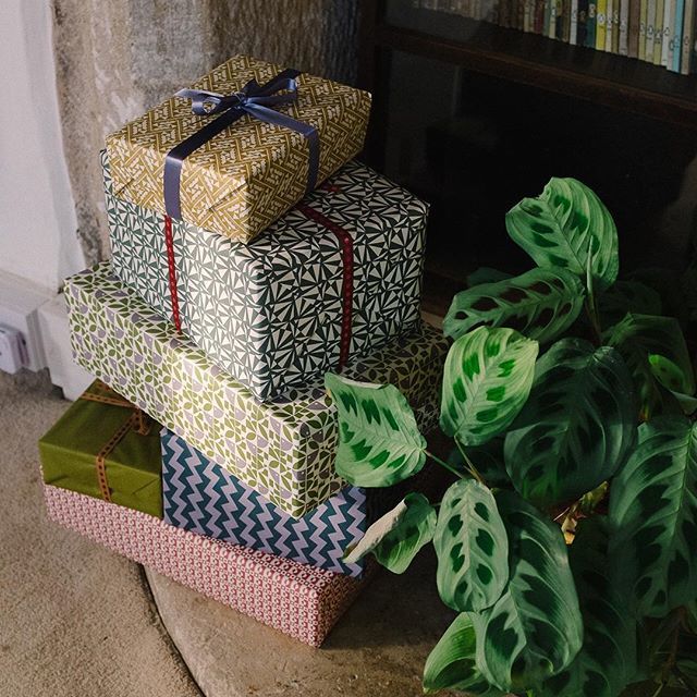 esmewinter's tweet image. Thank you for all your Christmas orders! There’s going to be some very handsomely wrapped gifts this year 👌

#esmewinter bit.ly/2T6xFI6