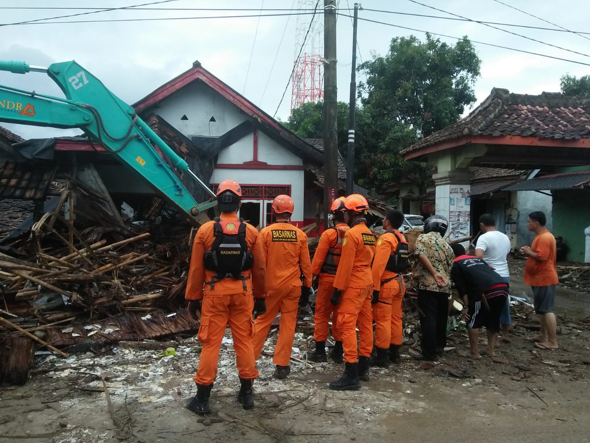 KANTOR PENCARIAN DAN PERTOLONGAN JAKARTA tweet media