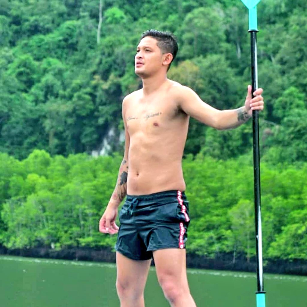 Mrvvip On Twitter Richard Kyle And Syamsir Alam Shirtless On Krabi Trip Selebwatch
