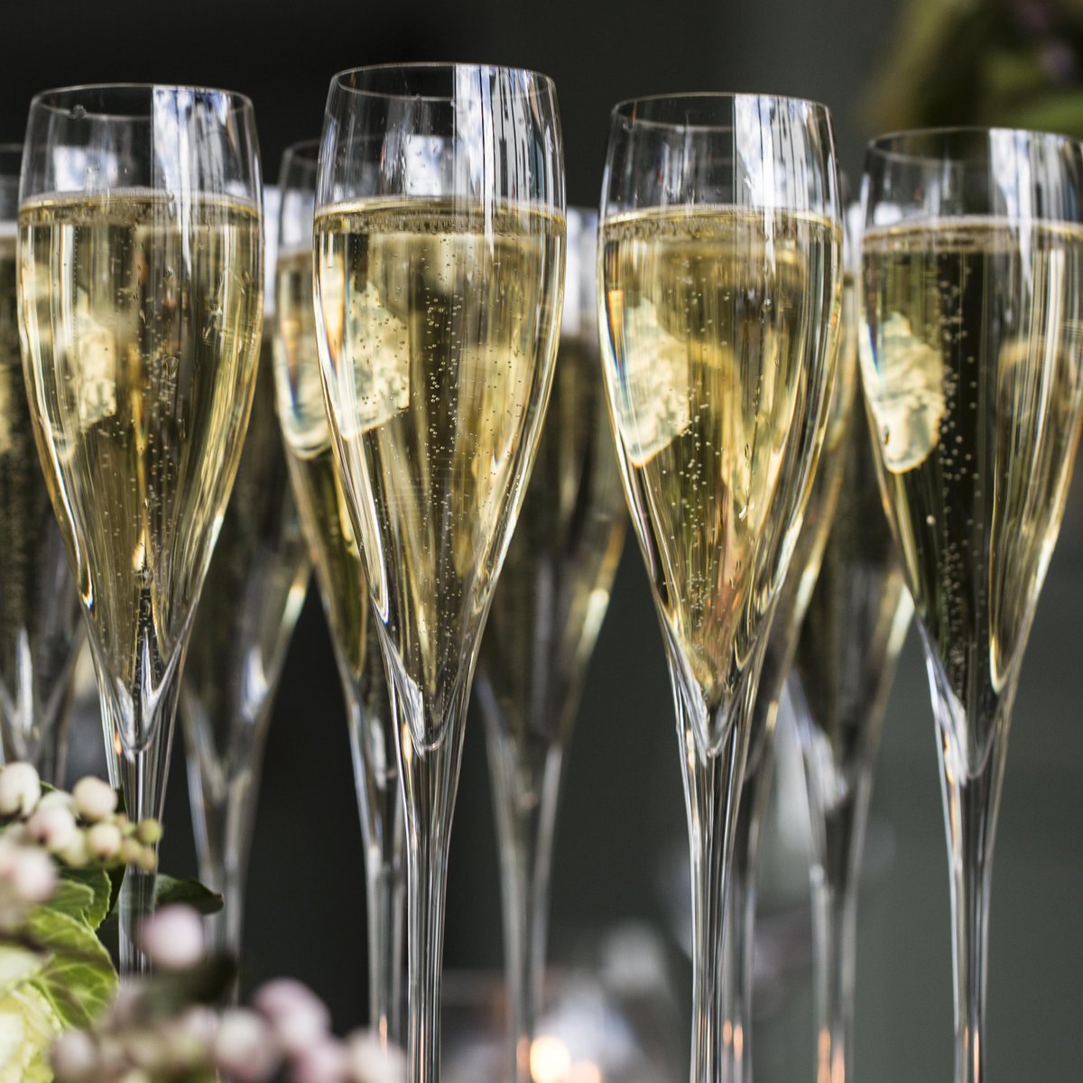 heddonstkitchen's tweet photo. Welcome in 2019 with a cork-popping night of food, fizz and cocktails! Join us for a delicious four-course dinner, before partying the rest of the night away with a live DJ performance from Siggy Smalls. Book now: https://t.co/ybxBPavEkQ #TheFWord #NewYear #PartyLikeGordon https://t.co/ArRH8oqz3f