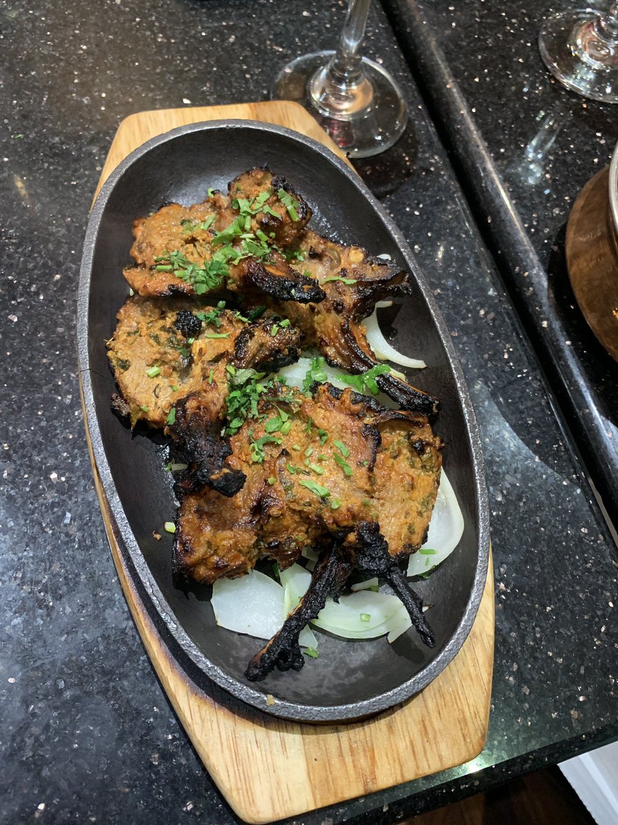 AngusM1966's tweet photo. Nice pre-Christmas curry last night at @Nawabstirling in the Craigs. Good range of fish dishes and proper tandoors. Recommend! #DestinationStirling #VisitStirling https://t.co/com3dPUiWk