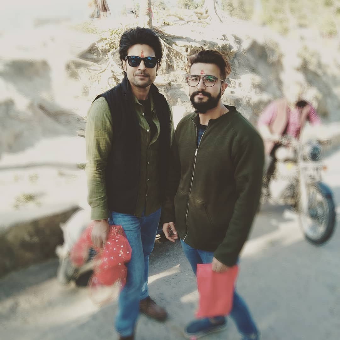 RajeevKDreamers's tweet photo. Some more pics #RkatHaridwar #rajeevkhandelwal #Haridwar #shoolife #bollywoodactor #bollywood @RK1610IsMe #RajeevkhandelwalDreamers #RKDreamers #dreamers pc : uploader https://t.co/kXsPel4KZS