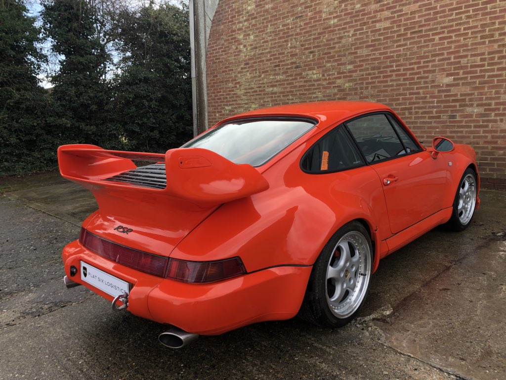 flat6logistics's tweet image. Nice little modified Porsche 964 just in for winter hibernation.......contact us for all your car storage needs! @AutoPap @OhsoretroEvents