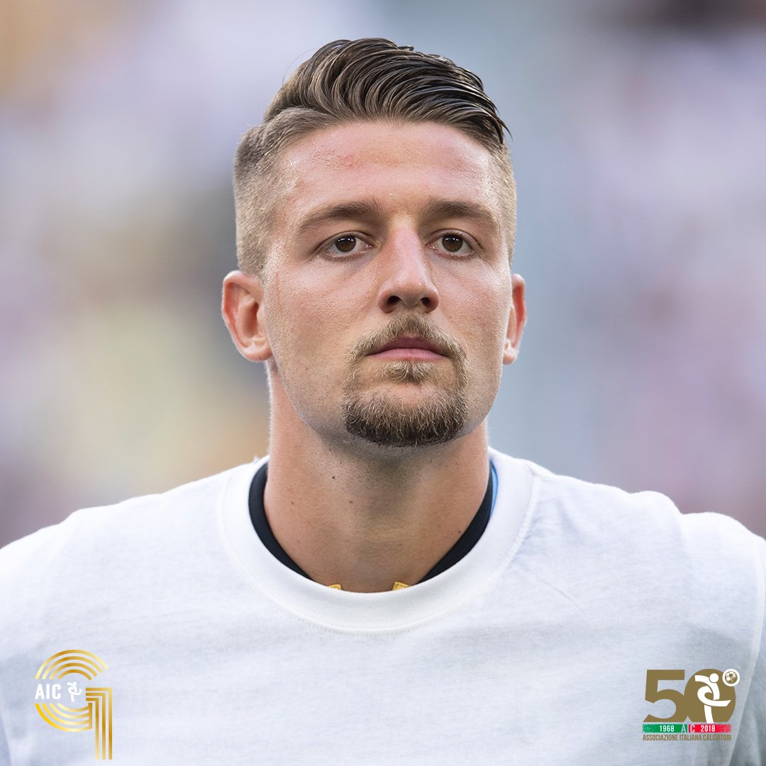 GranGalaAIC's tweet photo. ⭐️ #GGDC focus 17° giornata 
il ritorno di #MilinkovicSavic ⚽️!

🖥 L'articolo: https://t.co/FgQFk49yGX

📷 Sergej Milinković-Savić 🇷🇸  #Lazio 🦅 
Inserito nella #TOP11 2018 #GranGalàDelCalcio #AIC.

#GGDC2018 #GGDC18 https://t.co/zDT0cnuQOk