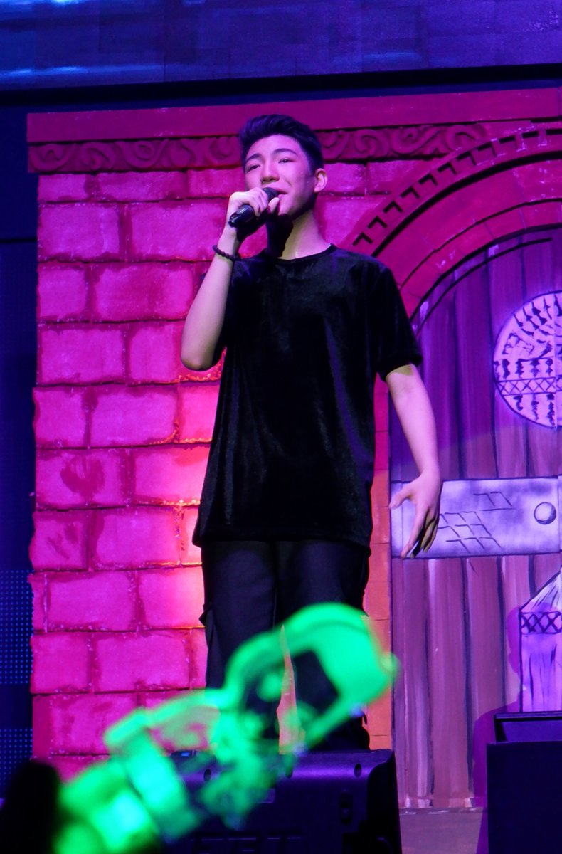 jhanne9's tweet photo. Yung batang malayo na rin ang narating pero humble pa din.

Kay Darren tayo!

#HuradoDARRENsaPBB https://t.co/R2KuTL1kLf