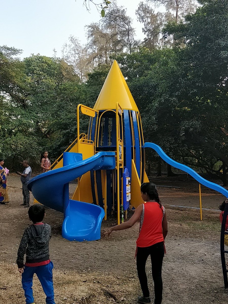 Comdoab's tweet photo. Pipariya Garden. Great place for kids. #SilvassaIsUpgrading https://t.co/kVuzdZ8tSr