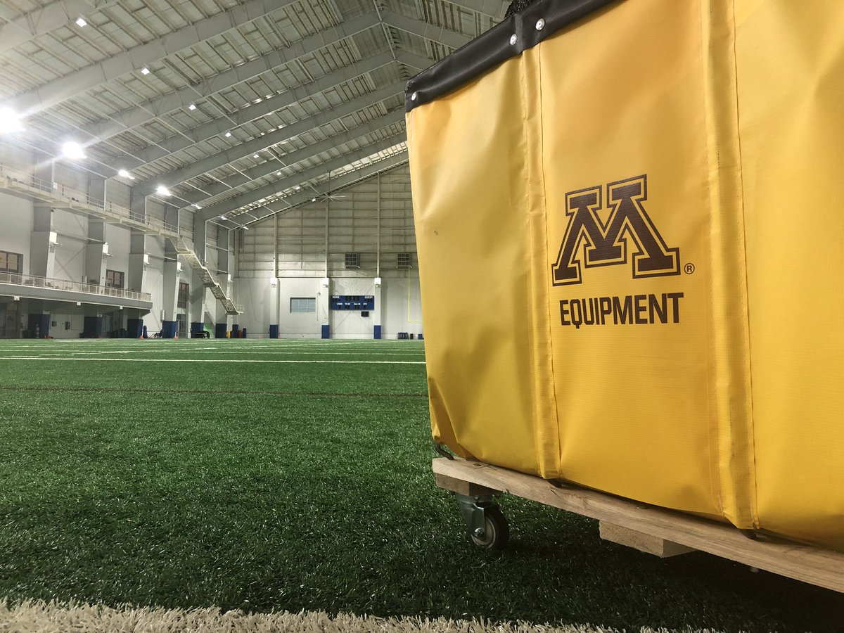 Getting set for our first @quicklanebowl practice!  #RTB #SkiUMah