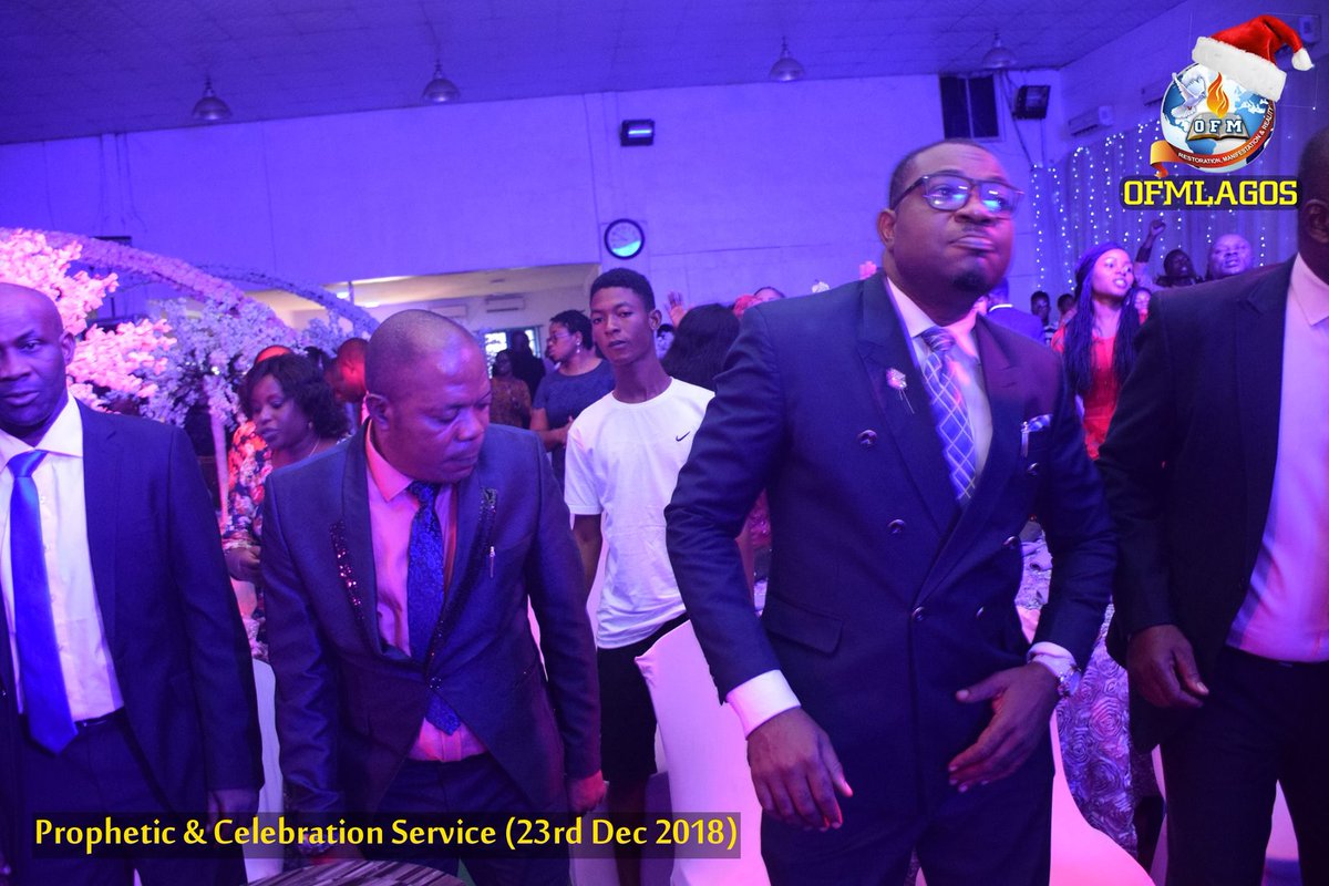ofmlagos's tweet photo. PRAISE SESSION..
 When Praises go up Blessings come down.
 #PropheticandCelebrationService
 #WithRevFidelisAyemoba
 #OFMLagos #TheWealthyPlace
 #MonthoftheEndTime https://t.co/Xvi8Jn3oMm