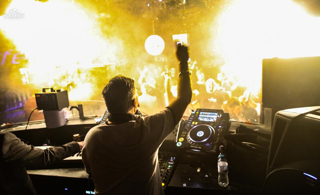 Another amazing night at <a href="/Talk_Nightclub/">TALK NIGHTCLUB</a> as <a href="/DJAlexPDJ/">Alex Petrides</a> takes over to finish the night...