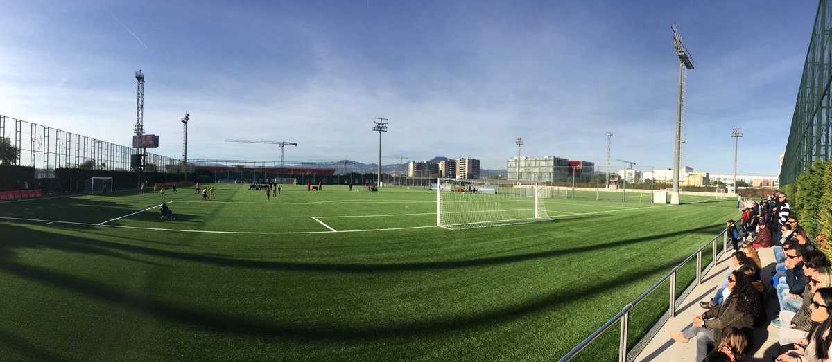 _ToddBeane's tweet photo. BEANE BABBLE: Watched @FCBmasia U10 boys this morning after watching @FCBarcelona men last night. Honestly the u10 are playing better Barca football. Congrats to coach @osjoras10 for an entertaining morning of football.  #TOVO #PositionPlay https://t.co/zdJskftnYY