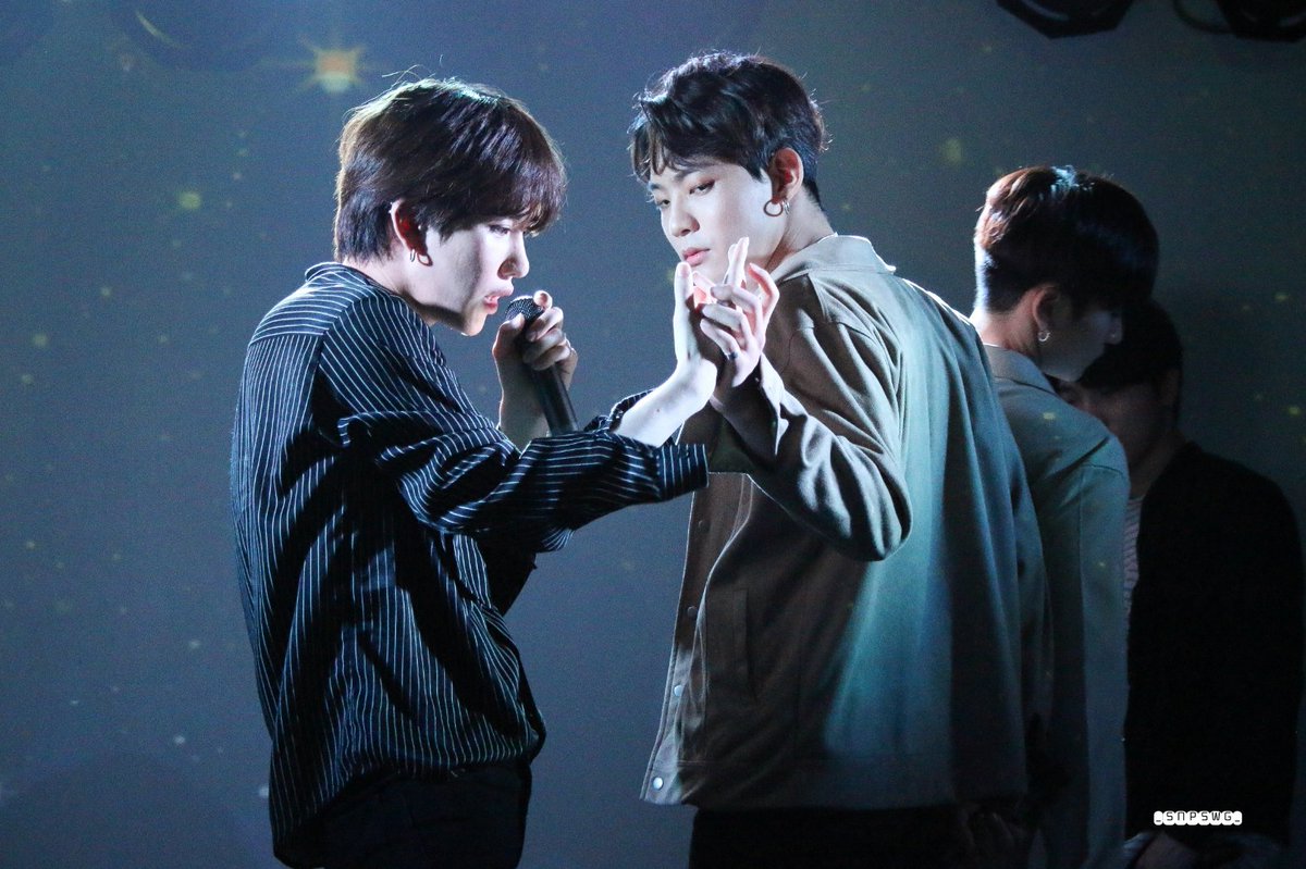 _snpswg_'s tweet photo. 181223
XENO-T LIVE 2018 -5 of US-

#제노티 #XENO_T  #Sangdo #상도  #비쥬 #BJOO https://t.co/dspIzf6W3F