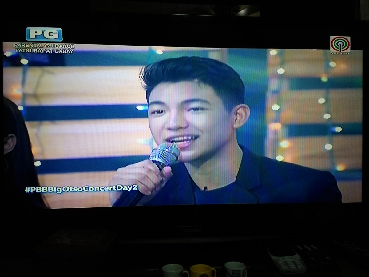 TSIDARcheese's tweet photo. Yaaaay! Ang pogi naman ng judge na 'to! @Espanto2001 

#HuradoDARRENsaPBB https://t.co/msqe7V58ur