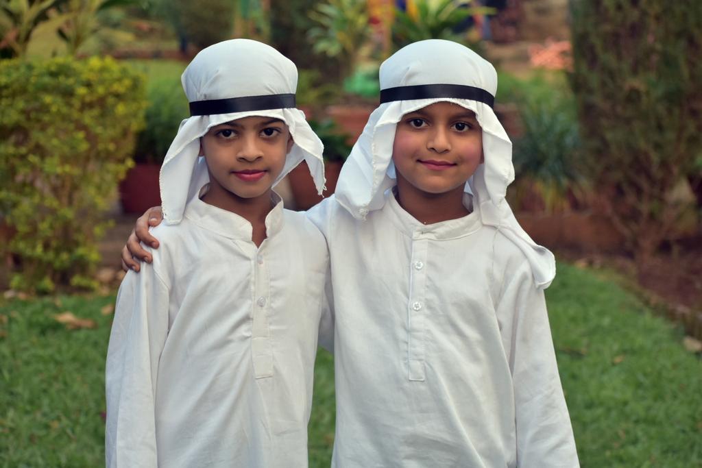 Coolkiranj's tweet image. आमचा अरबी शेख तयार आहे त्याच्या शाळेच्या Gathering मधील परफॉर्मन्स साठी. 😍😍 
#Pritesh