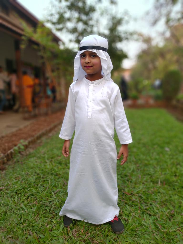 Coolkiranj's tweet image. आमचा अरबी शेख तयार आहे त्याच्या शाळेच्या Gathering मधील परफॉर्मन्स साठी. 😍😍 
#Pritesh