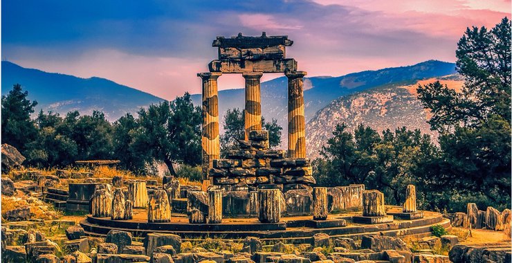 patrickappstock's tweet image. Delphi Digital, a (tiny) NYC-based cryptoasset research firm, have compiled an extensive - and exhaustive - analysis of bitcoin’s fundamentals and market position, bringing to the table some novel ways of measuring the current state and direction of the market.